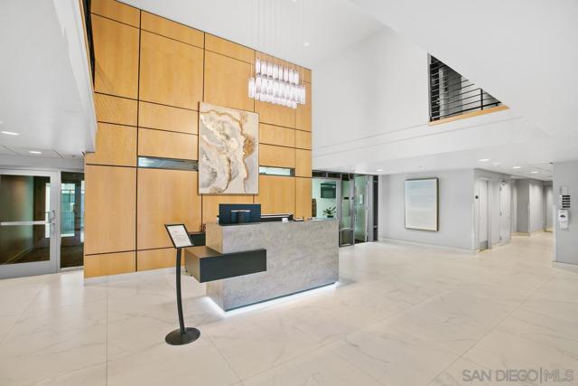 425 W Beech St, San Diego CA: https://media.crmls.org/mediaz/1c00fefa-71a3-4434-9a18-735a627635d9.jpg