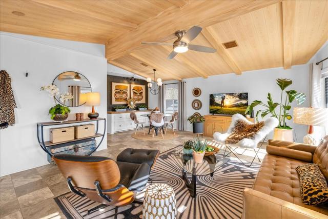 72967 Cabazon Peak Drive, Palm Desert CA: https://media.crmls.org/mediaz/1c01c149-e1f3-4c98-8aa1-63c343863502.jpg