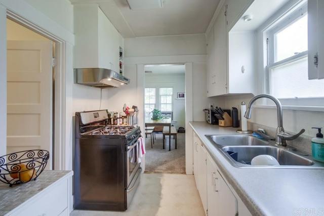 4209 21 3rd Avenue, San Diego CA: https://media.crmls.org/mediaz/1c01f75c-05a9-407f-a314-ca125af490e4.jpg