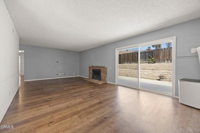 Detail Gallery Image 4 of 25 For 8595 Hollister St, Ventura,  CA 93004 - 4 Beds | 2 Baths
