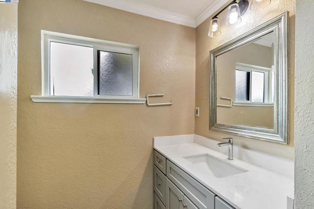 6547 Dairy Ave, Newark CA: https://media.crmls.org/mediaz/1c02fc60-8e1e-45c1-8c04-01c73c46fd6e.jpg