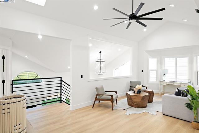 3198 Vintage Crest Dr, San Jose CA: https://media.crmls.org/mediaz/1c03a501-0440-430b-903d-552f0792dc24.jpg