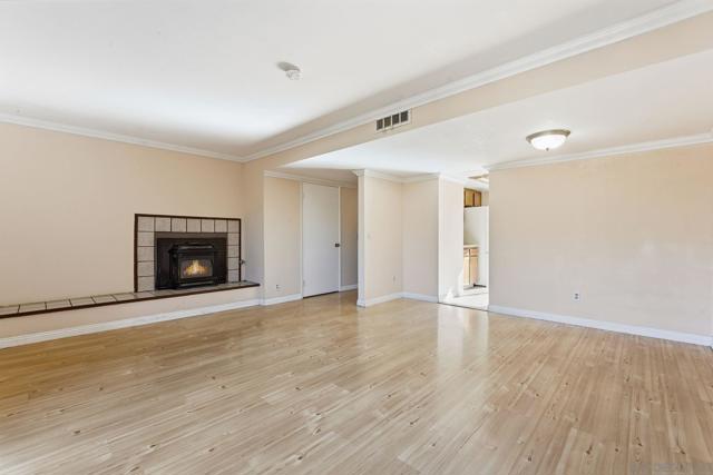 1585 Stone Edge Cir, El Cajon CA: https://media.crmls.org/mediaz/1c03c1ec-c565-4cc1-8cbc-e92629091199.jpg