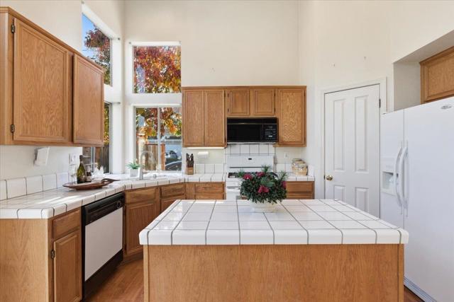 29273 Chance Street, Hayward CA: https://media.crmls.org/mediaz/1c03d086-c2d0-4a4d-82e3-6963e0f9d9f5.jpg