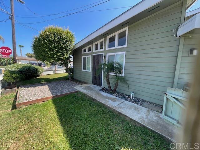 Detail Gallery Image 2 of 13 For 769 Magnolia a,  Carlsbad,  CA 92008 - 2 Beds | 2 Baths