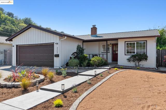 2309 Potrero Ct, Pinole CA: https://media.crmls.org/mediaz/1c0495b3-7e41-4214-8612-51b8eeb99f54.jpg