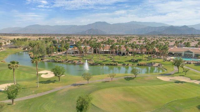39910 Corte De Moda, Indio CA: https://media.crmls.org/mediaz/1c04d479-47cf-458d-bbdc-2866dad45d35.jpg