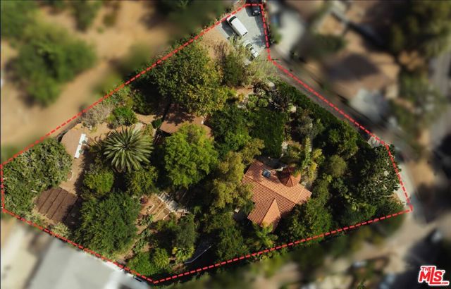 4559 E Rose Hill Drive, Los Angeles CA: https://media.crmls.org/mediaz/1c05c62c-2b65-4af4-be0a-a80f950f5ad2.jpg