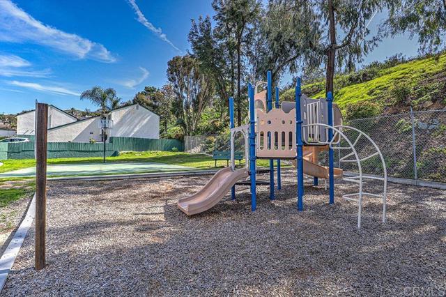 Detail Gallery Image 27 of 27 For 1935 Terracina Cir, Spring Valley,  CA 91977 - 2 Beds | 1 Baths