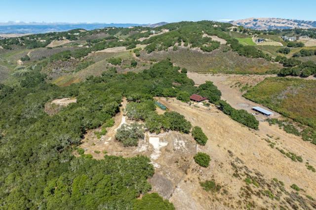 10265 Calle De Robles, Carmel Valley CA: https://media.crmls.org/mediaz/1c068967-7c45-421f-826c-9db117702056.jpg