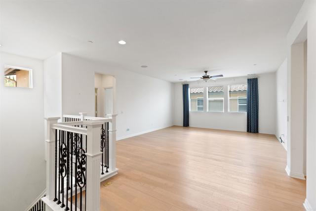 1801 Santa Christina, Chula Vista CA: https://media.crmls.org/mediaz/1c06d600-9ab8-4e81-be51-2853f7b5616d.jpg