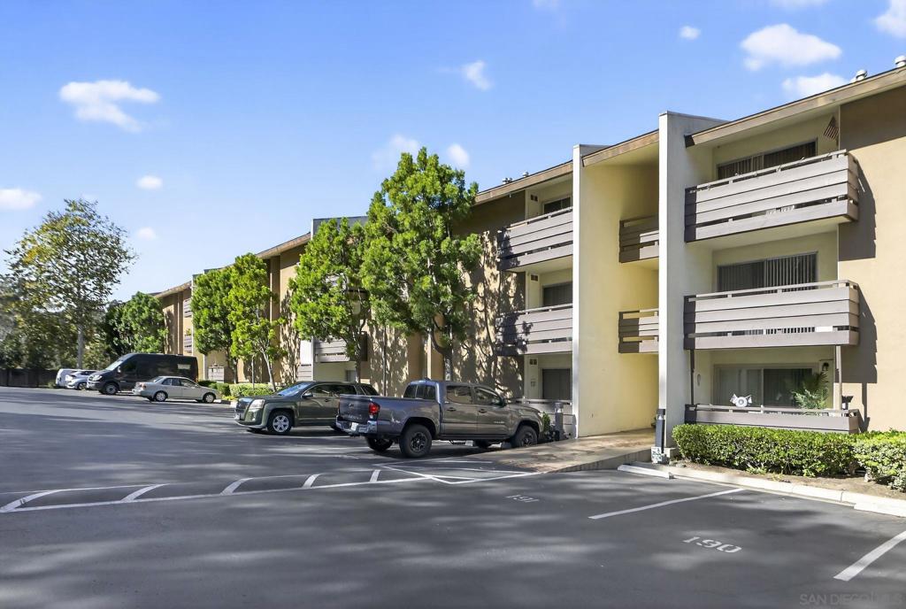 1621 S Hotel Circle #E215