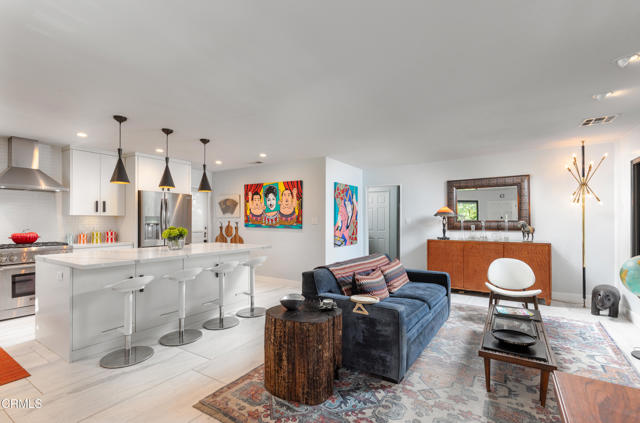 354 Glenullen Drive, Pasadena CA: https://media.crmls.org/mediaz/1c07ae32-0375-4f4b-8fb5-faa30b02a6ed.jpg