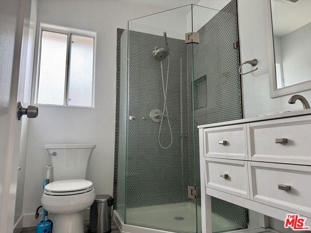 932 W Crestwood Street, San Pedro CA: https://media.crmls.org/mediaz/1c08b561-57b3-4ecb-bb68-c05d63bcd0f2.jpg