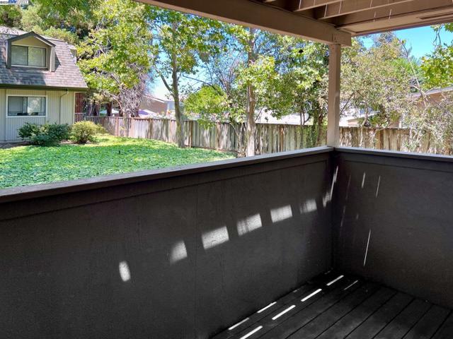 3287 Shadow Park Pl, San Jose CA: https://media.crmls.org/mediaz/1c08b987-05cf-488d-94f9-6eaee56f5ab5.jpg