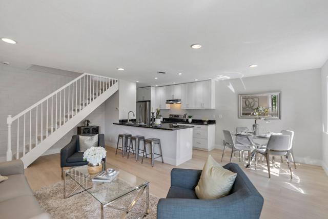 323 E Latimer Avenue, Campbell CA: https://media.crmls.org/mediaz/1c090bfc-0e09-4d0a-b2ff-6f02b273ff01.jpg