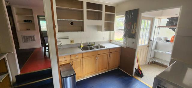 1034 Hellam Street, Monterey CA: https://media.crmls.org/mediaz/1c093067-12f8-4977-986a-6ac02b250ca5.jpg
