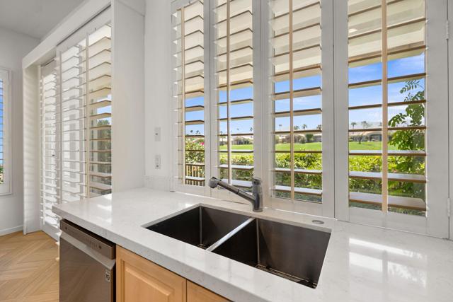479 Desert Holly Drive, Palm Desert, CA 92211