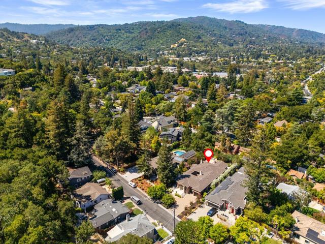 115 Yosemite Way, Los Gatos CA: https://media.crmls.org/mediaz/1c0b3a5a-d098-48e9-b82a-e9278d88ac6e.jpg