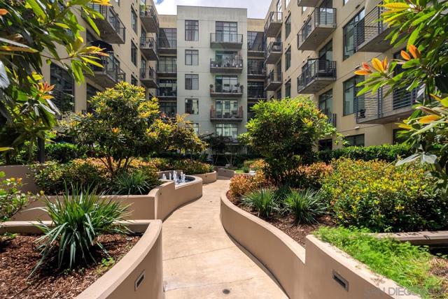 527 10Th Ave, San Diego, California 92101, 1 Bedroom Bedrooms, ,2 BathroomsBathrooms,Condominium,For Sale,10Th Ave,240021967SD