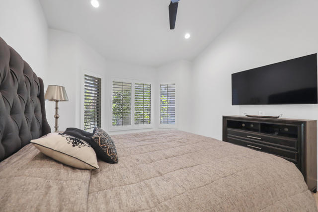 79754 Arnold Palmer, La Quinta CA: https://media.crmls.org/mediaz/1c0bb0bf-7481-464b-bbdc-40ed0dce49ed.jpg