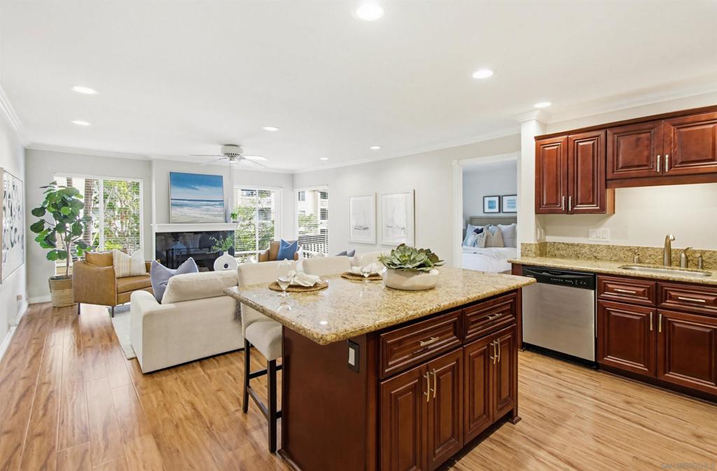 1775 Diamond St #220