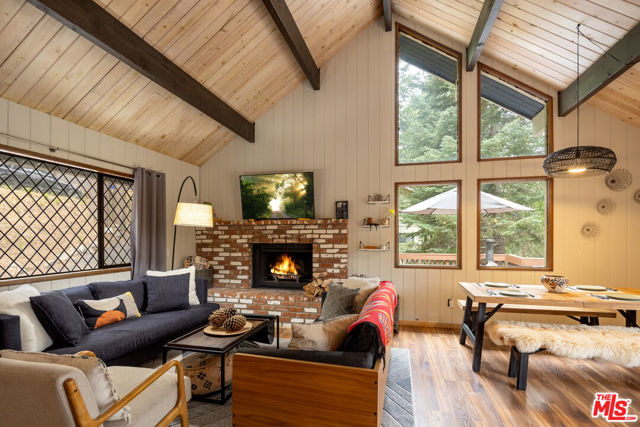 26645 Lake Forest Drive, Twin Peaks CA: https://media.crmls.org/mediaz/1c0c3ad1-5ff7-4a7d-9921-21d7f981bdf8.jpg