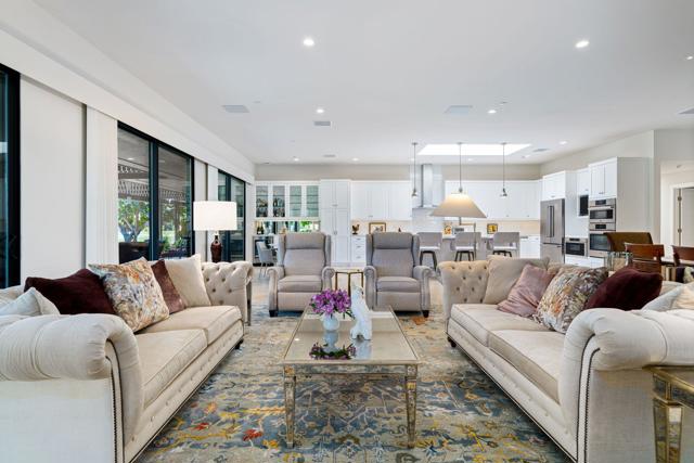 9 Furman Court, Rancho Mirage CA: https://media.crmls.org/mediaz/1c0c43a4-cc28-4f1c-9439-02f5dd081390.jpg