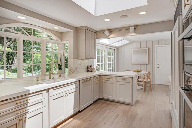 3 Wyndham Drive, Portola Valley CA: https://media.crmls.org/mediaz/1c0c4671-028c-4acd-b79f-095b48b99538.jpg
