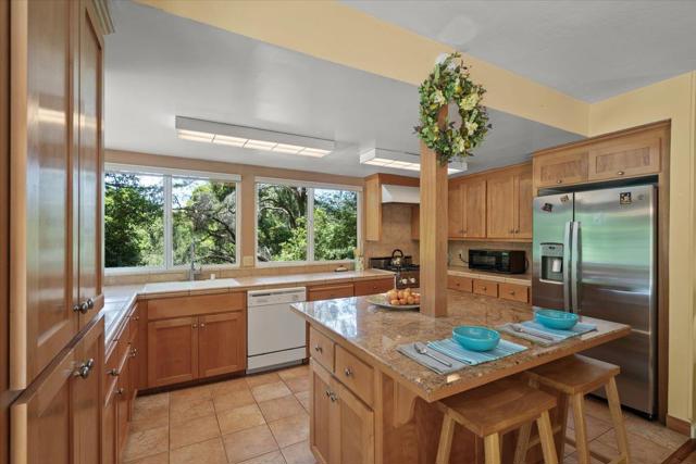 11949 Lakeshore Drive, Felton CA: https://media.crmls.org/mediaz/1c0c83b5-9b84-4048-acc9-cde7e0226e65.jpg