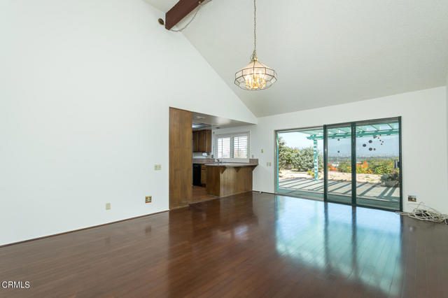 Detail Gallery Image 9 of 41 For 10703 Spy Glass Hill Rd, Whittier,  CA 90601 - 3 Beds | 2 Baths