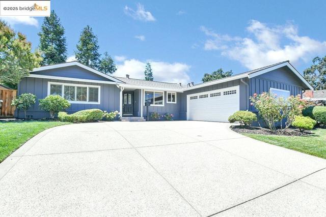789 E Angela St, Pleasanton CA: https://media.crmls.org/mediaz/1c0d97cb-40d0-4ce7-b1f1-6bbe2ec3301c.jpg