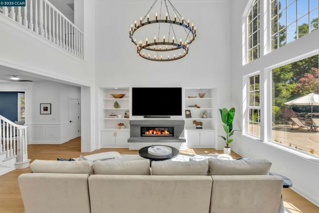 529 Justin Morgan Dr, Alamo CA: https://media.crmls.org/mediaz/1c0ed235-f7c1-423b-8c98-86832dbe0c57.jpg