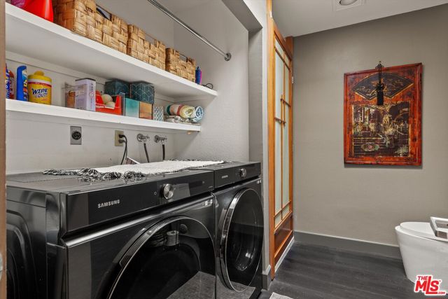 465 N Calle Rolph, Palm Springs CA: https://media.crmls.org/mediaz/1c101715-4d41-45b3-9b73-caf2e4dd3211.jpg