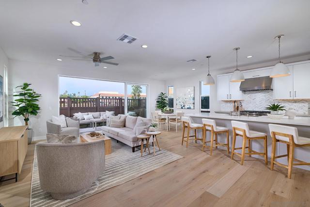 571 N Vulcan Ave, Encinitas CA: https://media.crmls.org/mediaz/1c1255a4-bd48-4d2f-a420-26a0149d103d.jpg