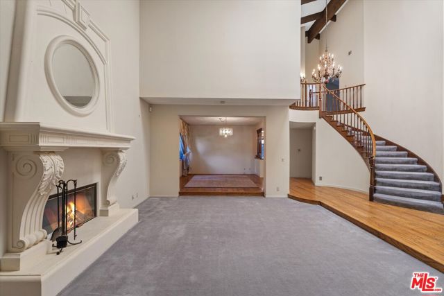 4560 Densmore Avenue, Encino CA: https://media.crmls.org/mediaz/1c127931-75bc-403f-9924-24de21419b7d.jpg