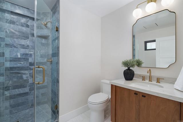 Detail Gallery Image 28 of 47 For 2465 Garfield St, Carlsbad,  CA 92008 - 4 Beds | 4/2 Baths