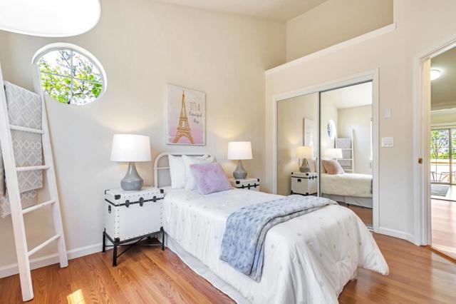 10 Tyrella Court, Mountain View CA: https://media.crmls.org/mediaz/1c13c47d-a9c3-4189-ac29-cef1b89e0f1c.jpg