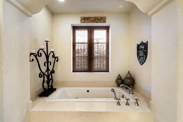 77205 Loma Vista, La Quinta CA: https://media.crmls.org/mediaz/1c13cda7-eb85-464e-8a80-6c3d63276ab0.jpg