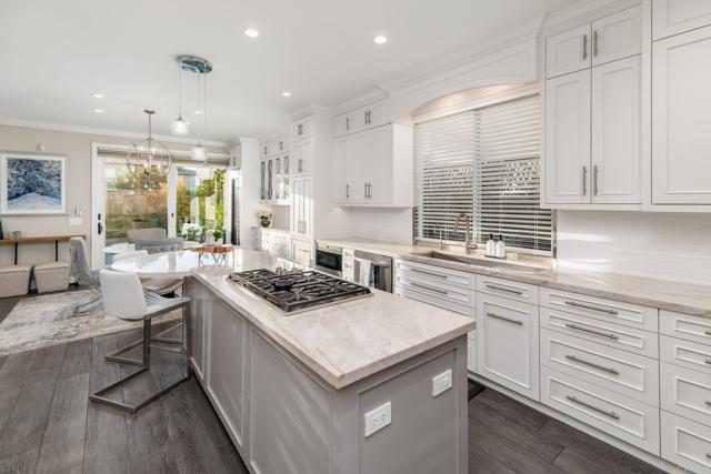 Detail Gallery Image 13 of 46 For 3596 Torrey View Ct, San Diego,  CA 92130 - 4 Beds | 3/1 Baths