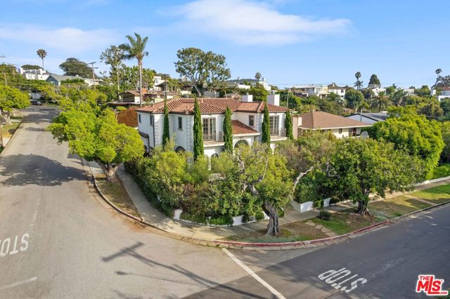 592 Radcliffe Avenue, Pacific Palisades, California 90272, 4 Bedrooms Bedrooms, ,4 BathroomsBathrooms,Single Family Residence,For Sale,Radcliffe,24426427