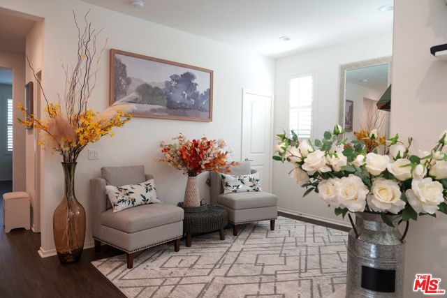 18215 Astro Court, Santa Clarita CA: https://media.crmls.org/mediaz/1c14a9e2-35ea-445f-82c1-3d0047226070.jpg