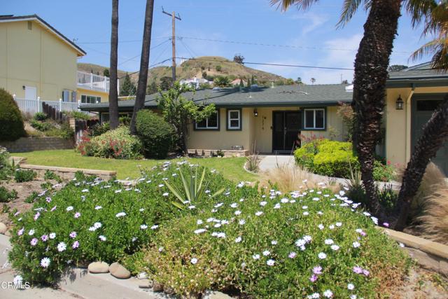 1274 Sunnycrest Avenue, Ventura CA: https://media.crmls.org/mediaz/1c151d2b-ff86-4168-bcec-1984ae48ee87.jpg