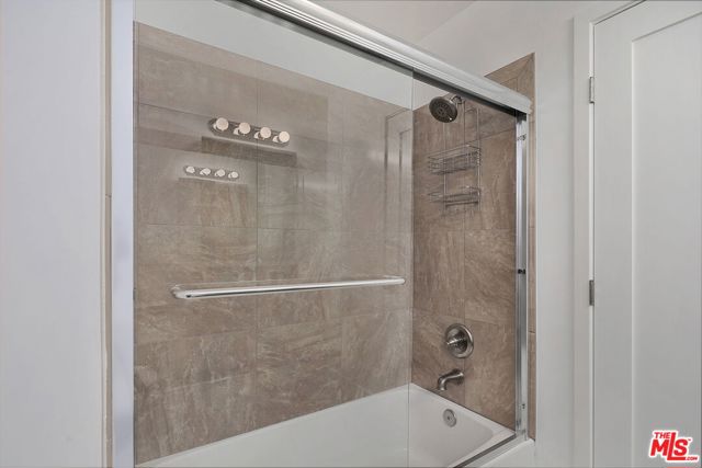 39665 Maple Leaf Court, Murrieta CA: https://media.crmls.org/mediaz/1c15488f-cc10-49a9-b5c7-f5a1aa1ea879.jpg