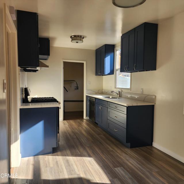 Detail Gallery Image 5 of 7 For 325 N J St, Oxnard,  CA 93030 - 3 Beds | 2 Baths