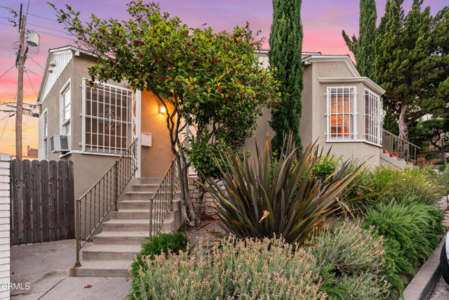 Detail Gallery Image 9 of 12 For 3349 Wood Ter, Los Angeles,  CA 90027 - – Beds | – Baths