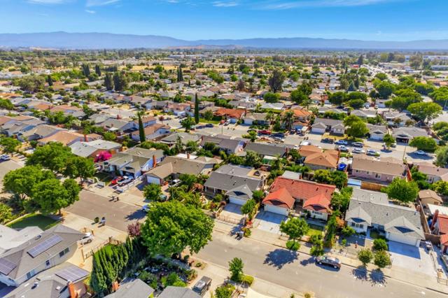 2789 Gavilan Drive, San Jose CA: https://media.crmls.org/mediaz/1c17f454-7f90-48c4-9beb-80c97ee6396d.jpg