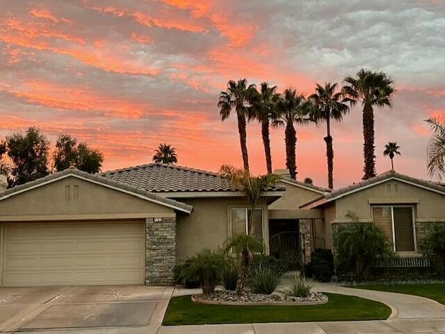77573 Ashberry Court, Palm Desert CA: https://media.crmls.org/mediaz/1c183787-5e00-424d-be11-e29c5b1dc3b4.jpg