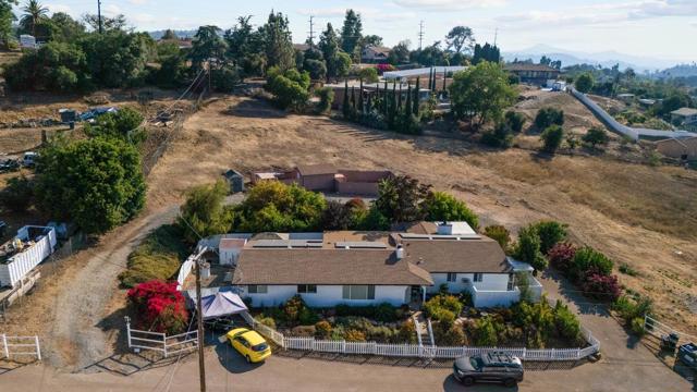 2297 1/2 Orchard Ave, El Cajon CA: https://media.crmls.org/mediaz/1c183a31-f54a-4e29-9f88-586cc7564bf5.jpg