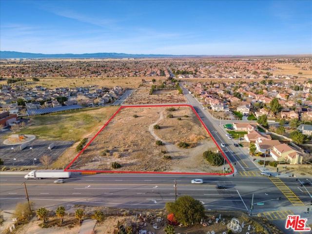 36409 E 37th Street, Palmdale CA: https://media.crmls.org/mediaz/1c186be1-296c-42f7-a929-b3414b91409d.jpg